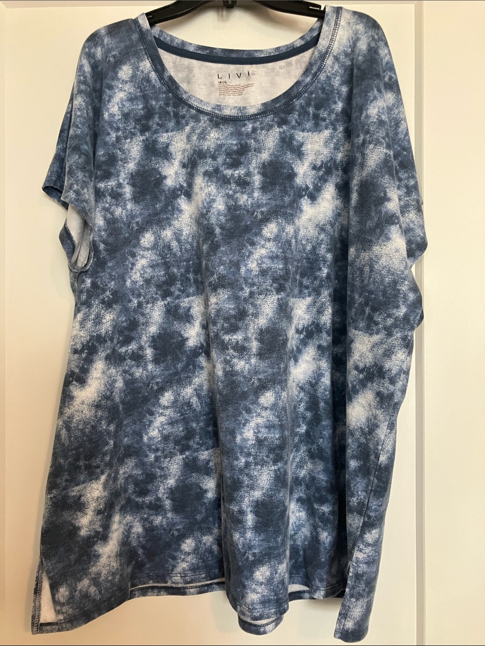 Livi Active Blue & White Tie-Dye Scoop Neck Short Sleeve Top